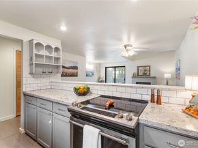 21634 14th Avenue S C4, Des Moines WA 98198