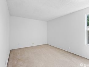 18210 5th Avenue NE, Shoreline WA 98155