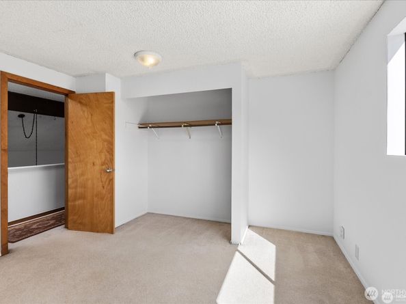 18210 5th Avenue NE, Shoreline WA 98155