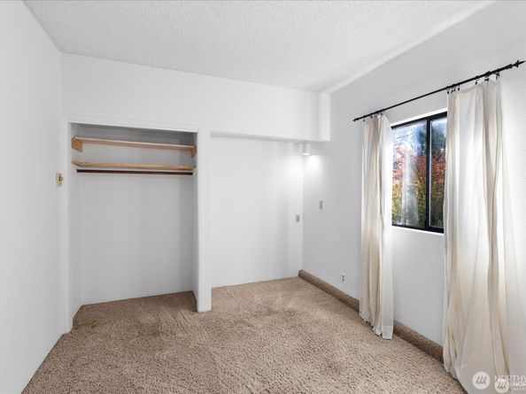 18210 5th Avenue NE, Shoreline WA 98155