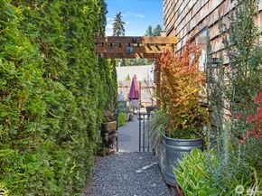 18210 5th Avenue NE, Shoreline WA 98155