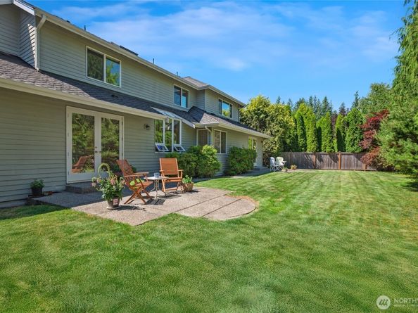 1104 268th Way SE, Sammamish WA 98075