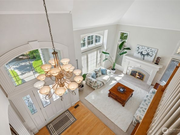 1104 268th Way SE, Sammamish WA 98075