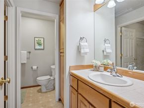 1104 268th Way SE, Sammamish WA 98075