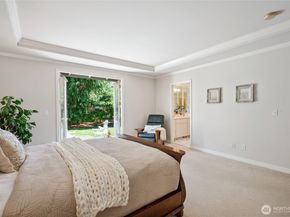 1104 268th Way SE, Sammamish WA 98075