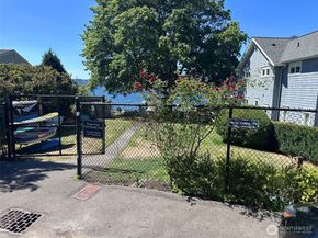 941 20th Place W, Kirkland WA 98033