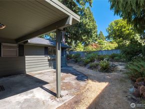 941 20th Place W, Kirkland WA 98033