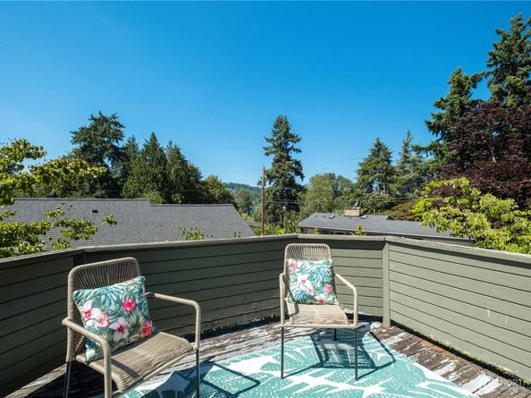 941 20th Place W, Kirkland WA 98033