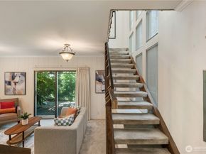 941 20th Place W, Kirkland WA 98033