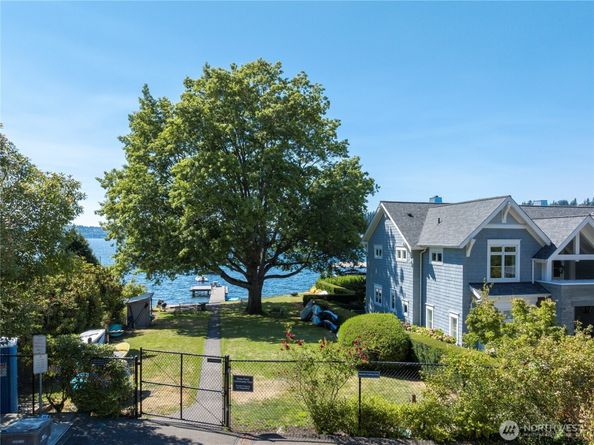 941 20th Place W, Kirkland WA 98033