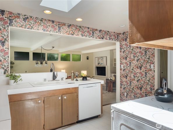 941 20th Place W, Kirkland WA 98033