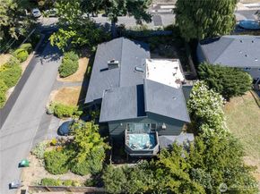 941 20th Place W, Kirkland WA 98033