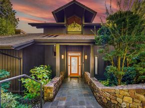 18 Holly Lane, Mercer Island WA 98040