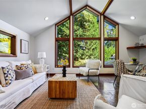 18 Holly Lane, Mercer Island WA 98040