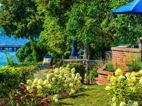 18 Holly Lane, Mercer Island WA 98040