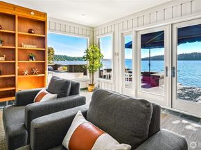 18 Holly Lane, Mercer Island WA 98040