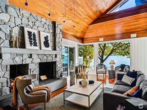 18 Holly Lane, Mercer Island WA 98040