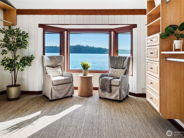 18 Holly Lane, Mercer Island WA 98040