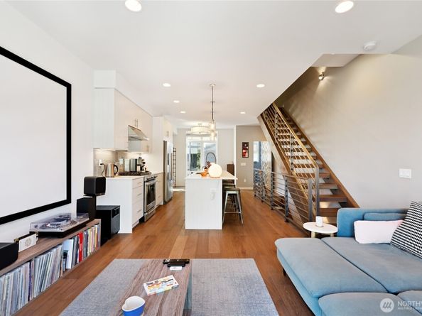 3070 61st Avenue SW, Seattle WA 98116