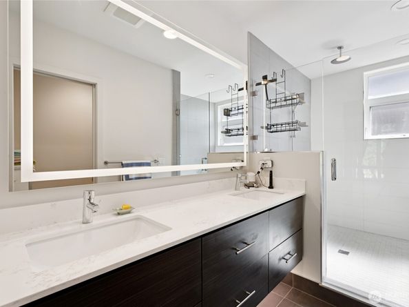 3070 61st Avenue SW, Seattle WA 98116