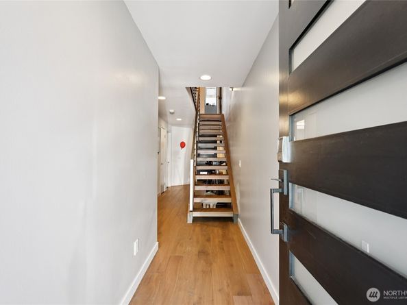 3070 61st Avenue SW, Seattle WA 98116