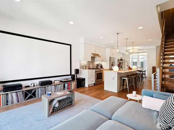 3070 61st Avenue SW, Seattle WA 98116