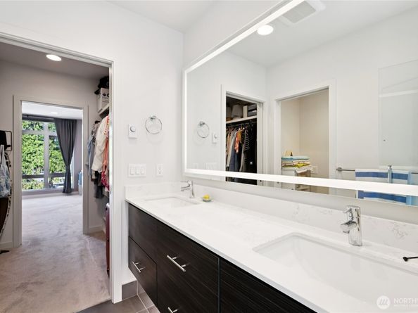 3070 61st Avenue SW, Seattle WA 98116