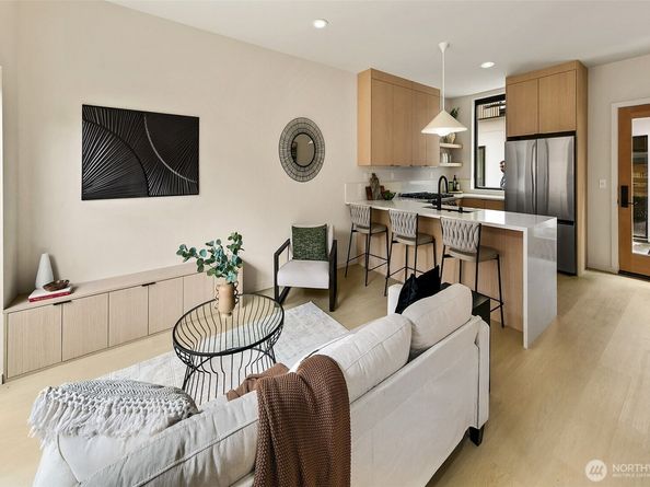 8733 13th Avenue NW A, Seattle WA 98117