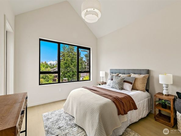 8733 13th Avenue NW A, Seattle WA 98117