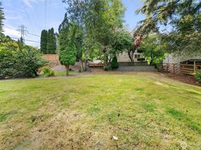 19004 12th Avenue NE, Shoreline WA 98155