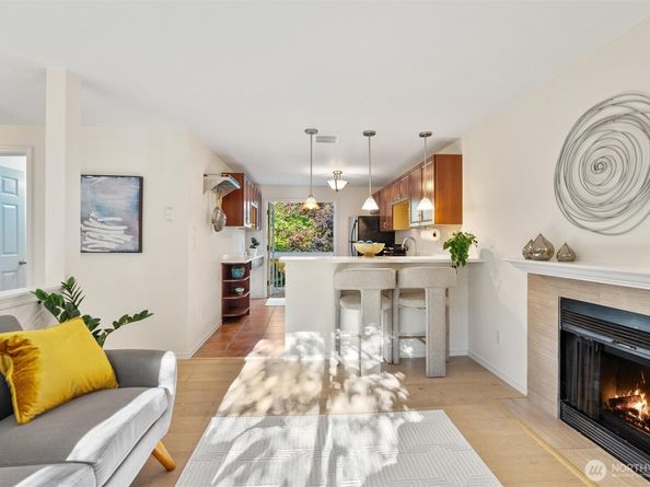 19004 12th Avenue NE, Shoreline WA 98155