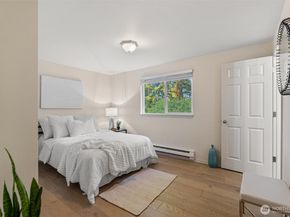 19004 12th Avenue NE, Shoreline WA 98155