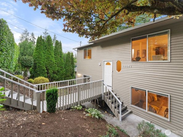19004 12th Avenue NE, Shoreline WA 98155