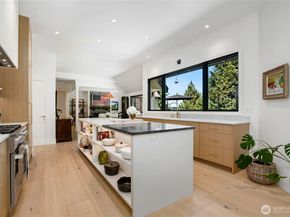19530 SE 24th Place, Sammamish WA 98075