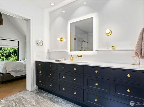 19530 SE 24th Place, Sammamish WA 98075
