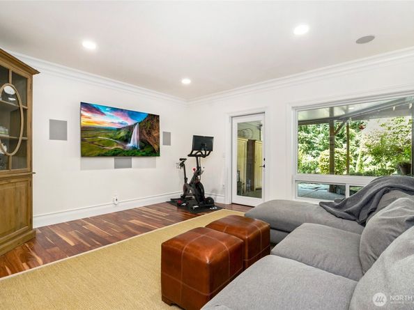 19530 SE 24th Place, Sammamish WA 98075
