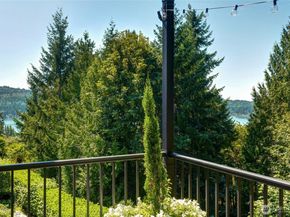 19530 SE 24th Place, Sammamish WA 98075