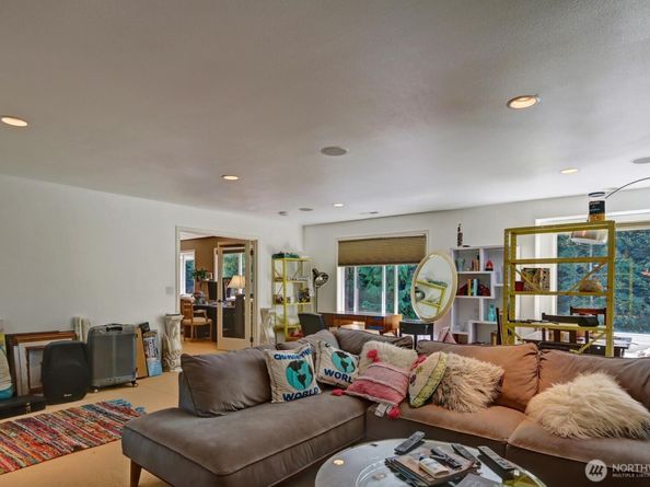 6413 163rd Place SE, Bellevue WA 98006