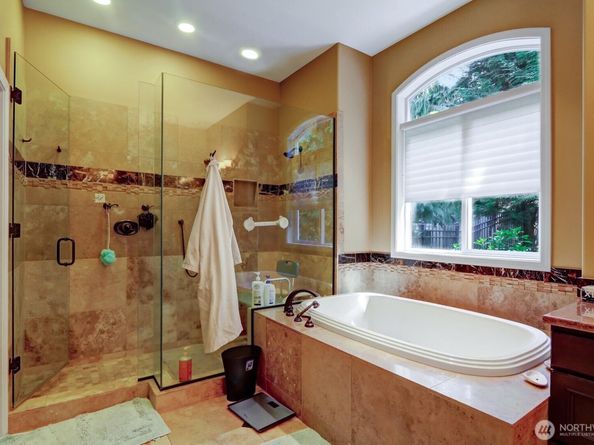 6413 163rd Place SE, Bellevue WA 98006