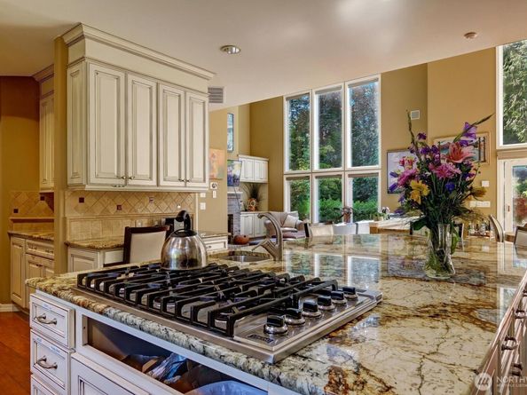 6413 163rd Place SE, Bellevue WA 98006