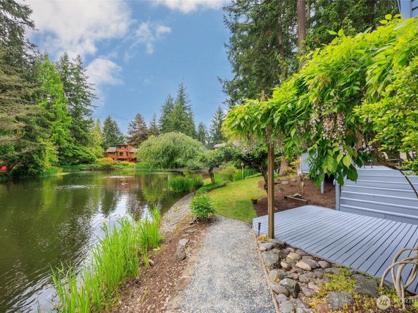 11423 NE 104th Street, Kirkland WA 98033