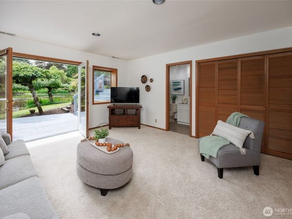 11423 NE 104th Street, Kirkland WA 98033