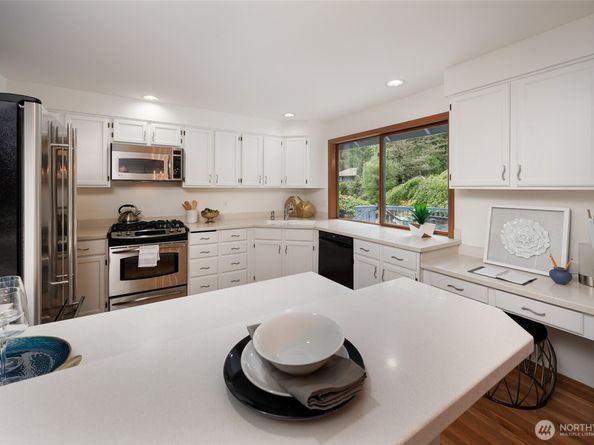 11423 NE 104th Street, Kirkland WA 98033