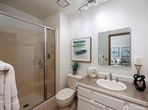 11423 NE 104th Street, Kirkland WA 98033