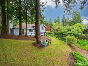11423 NE 104th Street, Kirkland WA 98033