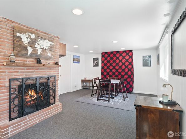 11515 7th Avenue NE, Seattle WA 98125