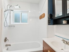 11515 7th Avenue NE, Seattle WA 98125
