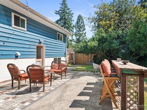 11515 7th Avenue NE, Seattle WA 98125