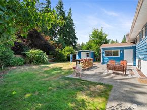 11515 7th Avenue NE, Seattle WA 98125