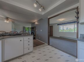 5735 NE 8th Street, Renton WA 98059